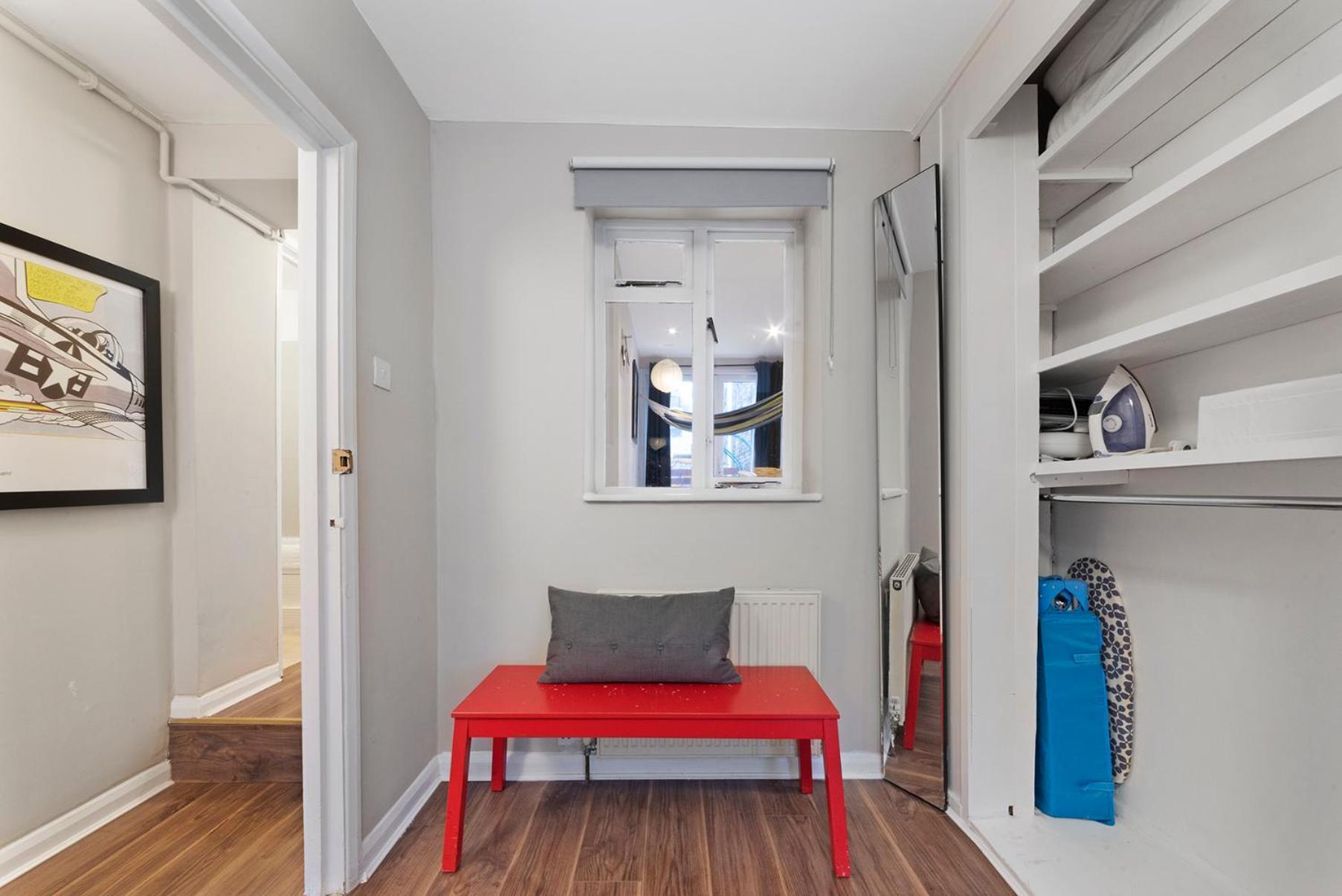 Modernised 1 And 2 Bedrooms Option Terrace And Balcony High Street