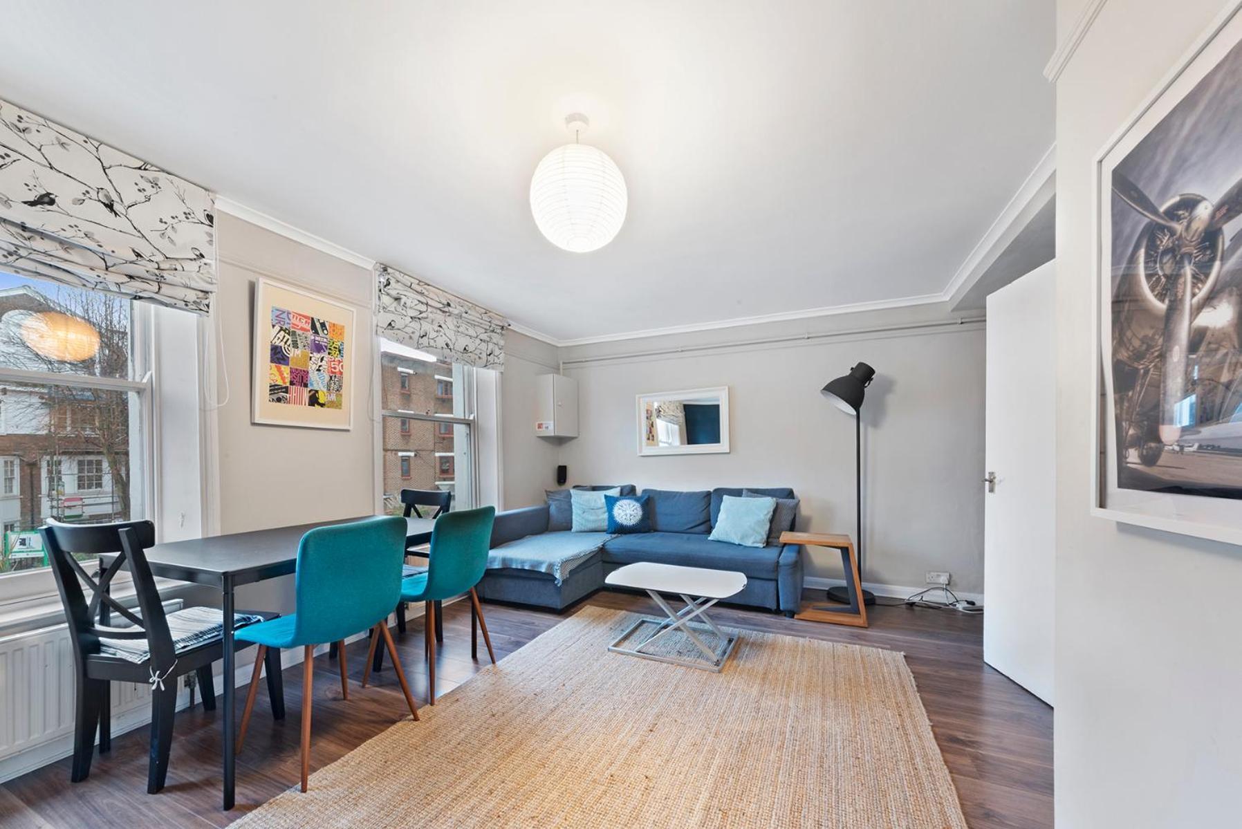 Modernised 1 And 2 Bedrooms Option Terrace And Balcony High Street