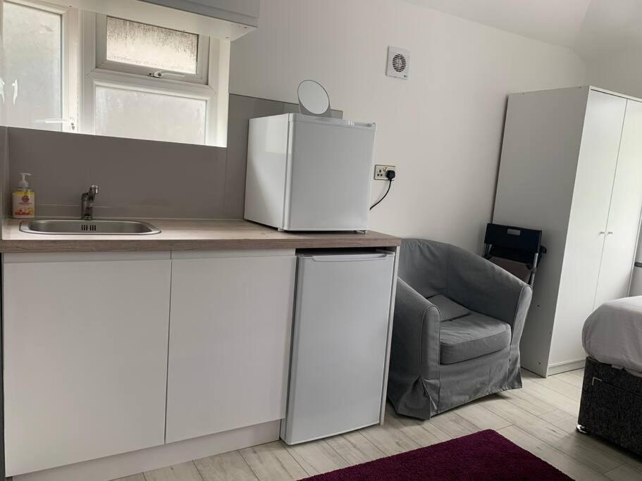Modern Brand New Build Studio Apartamento *