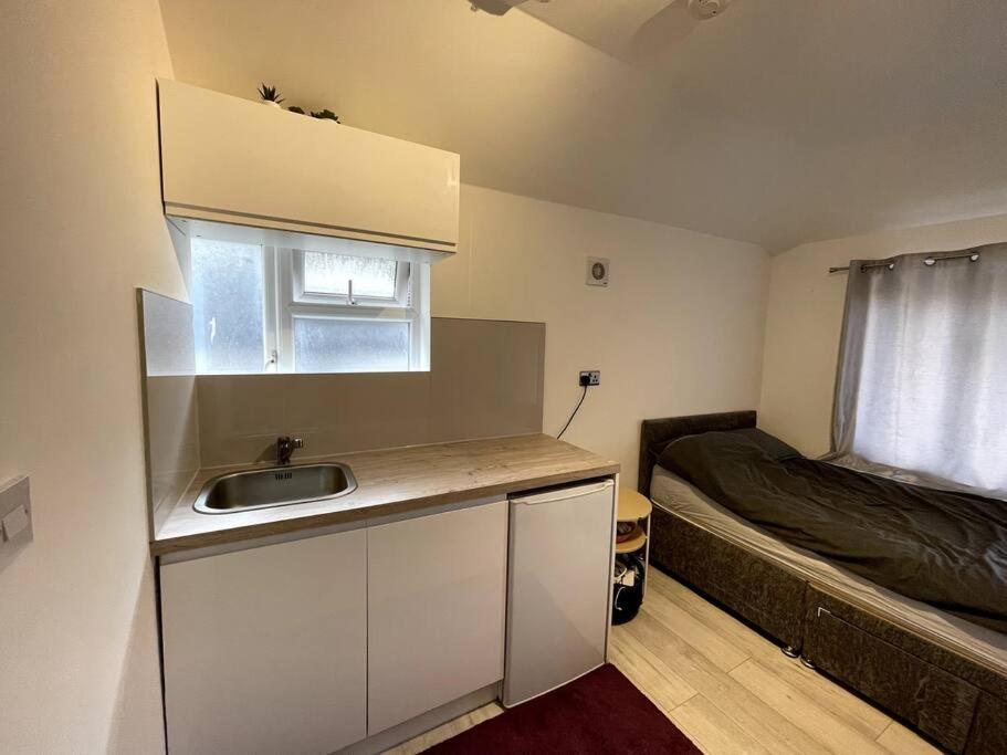 Apartamento Modern Brand New Build Studio Londres