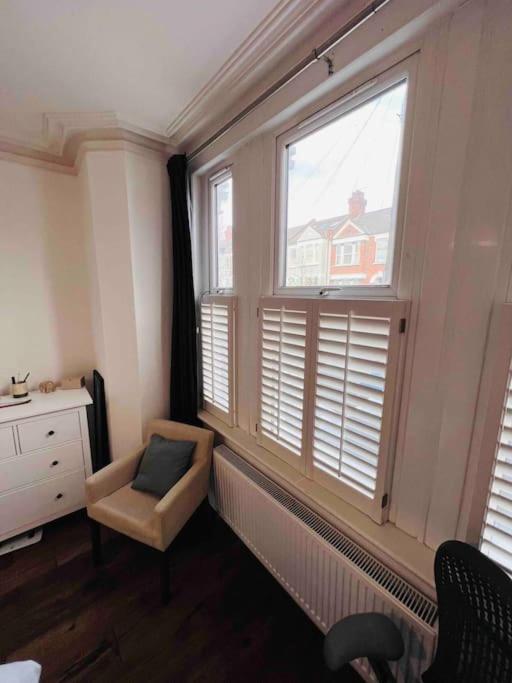 Leilighet Lovely 2 Bedroom Ground Floor Flat With Garden. *