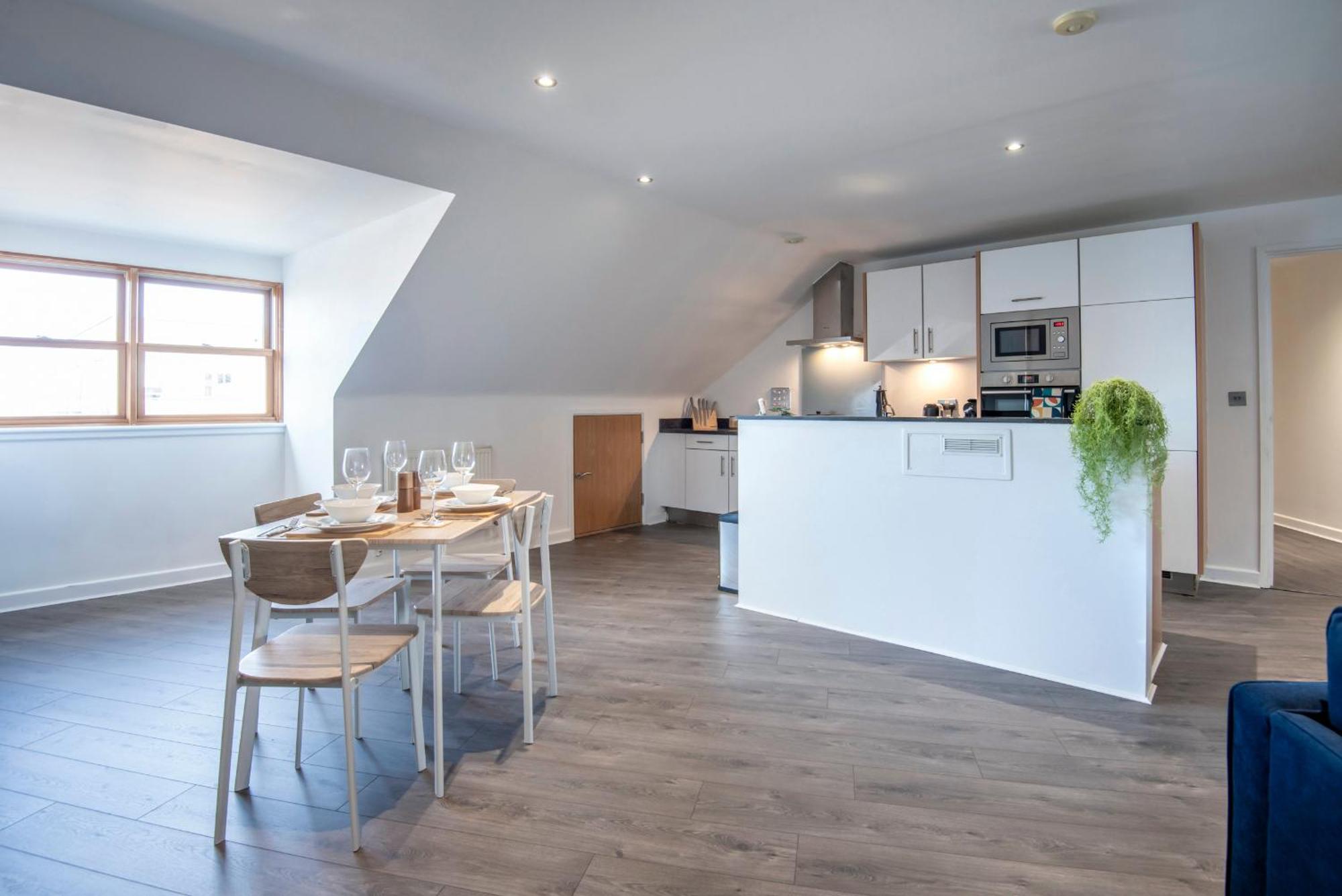 Apartment The Loft - Spacious Luxury 2 Bed 2 Bath With Free Secure Parking And Tube Close By London