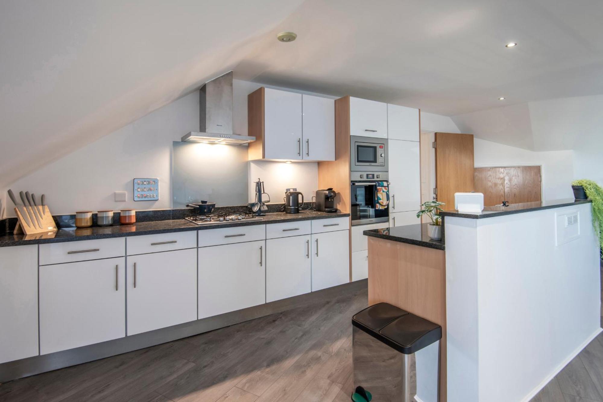 The Loft - Spacious Luxury 2 Bed 2 Bath With Free Secure Parking And Tube Close By Apartment *