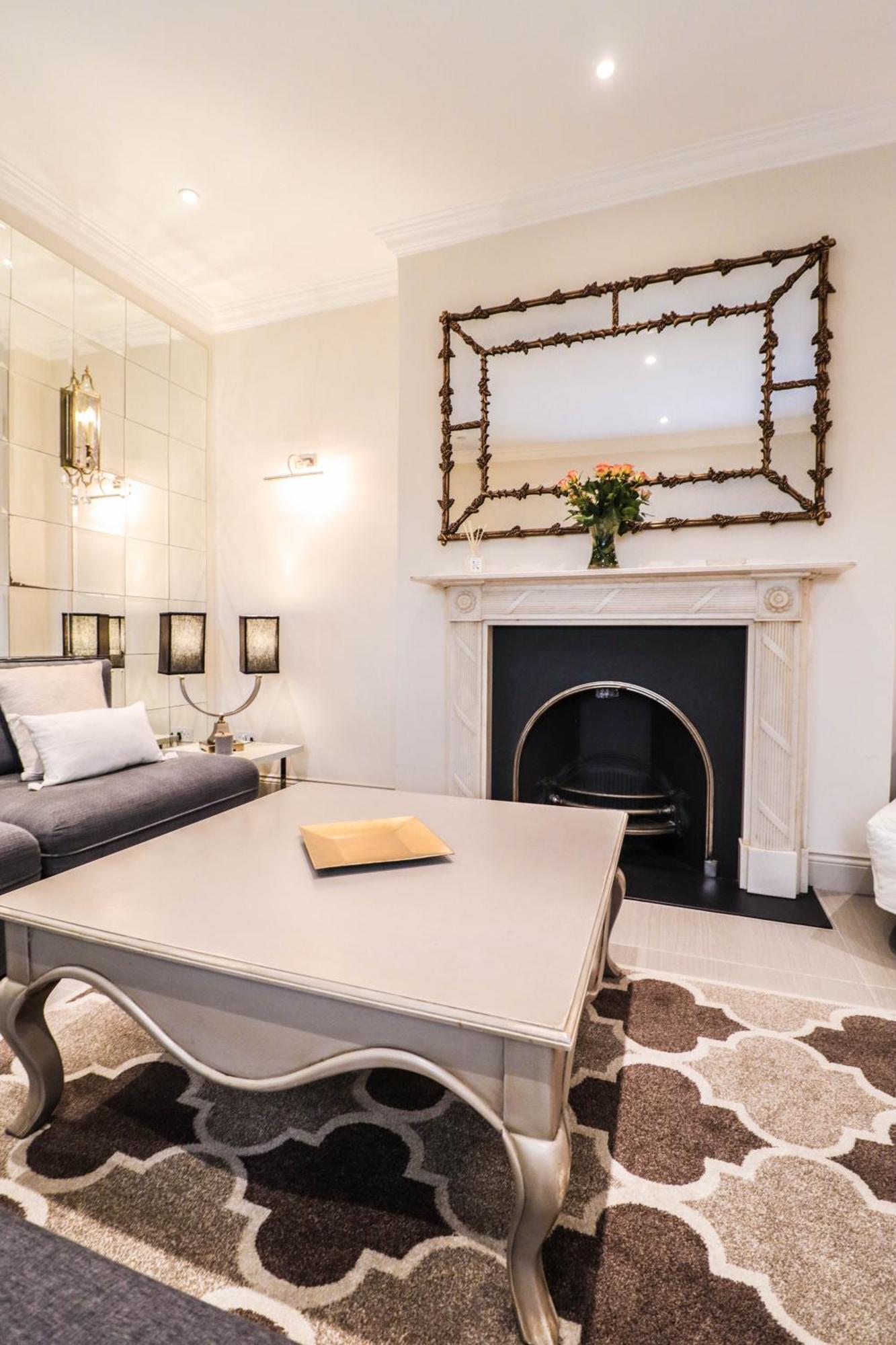 Delightful Kensington Apartment