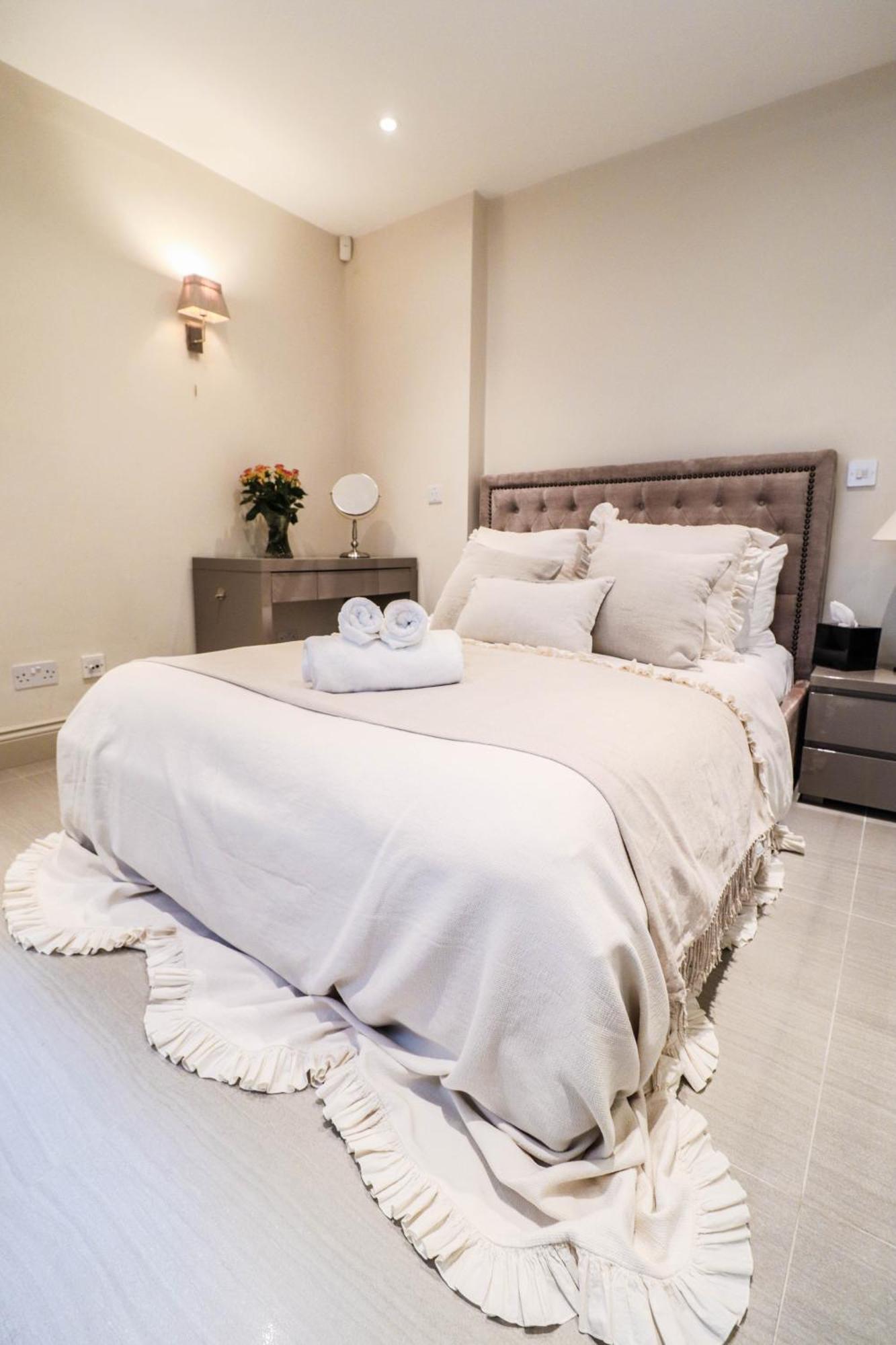Delightful Kensington Apartment London