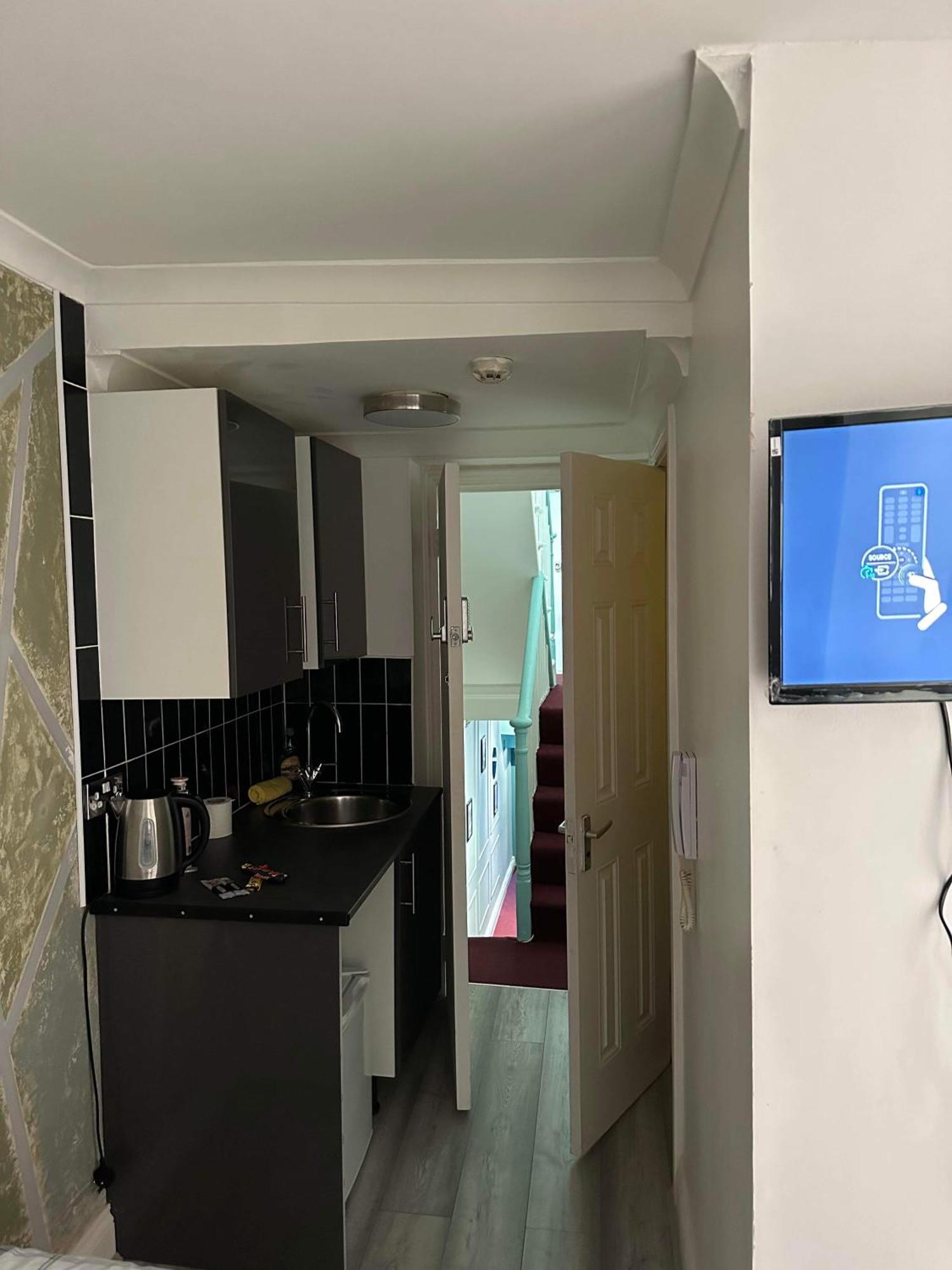 Single 9 Guest house
