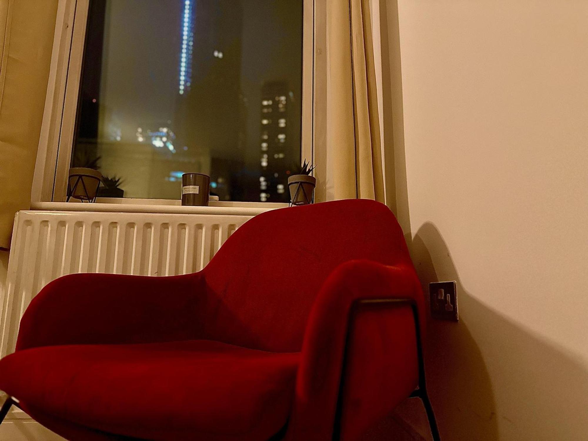 Apartment Captivating 2-bed In Canary Wharf London