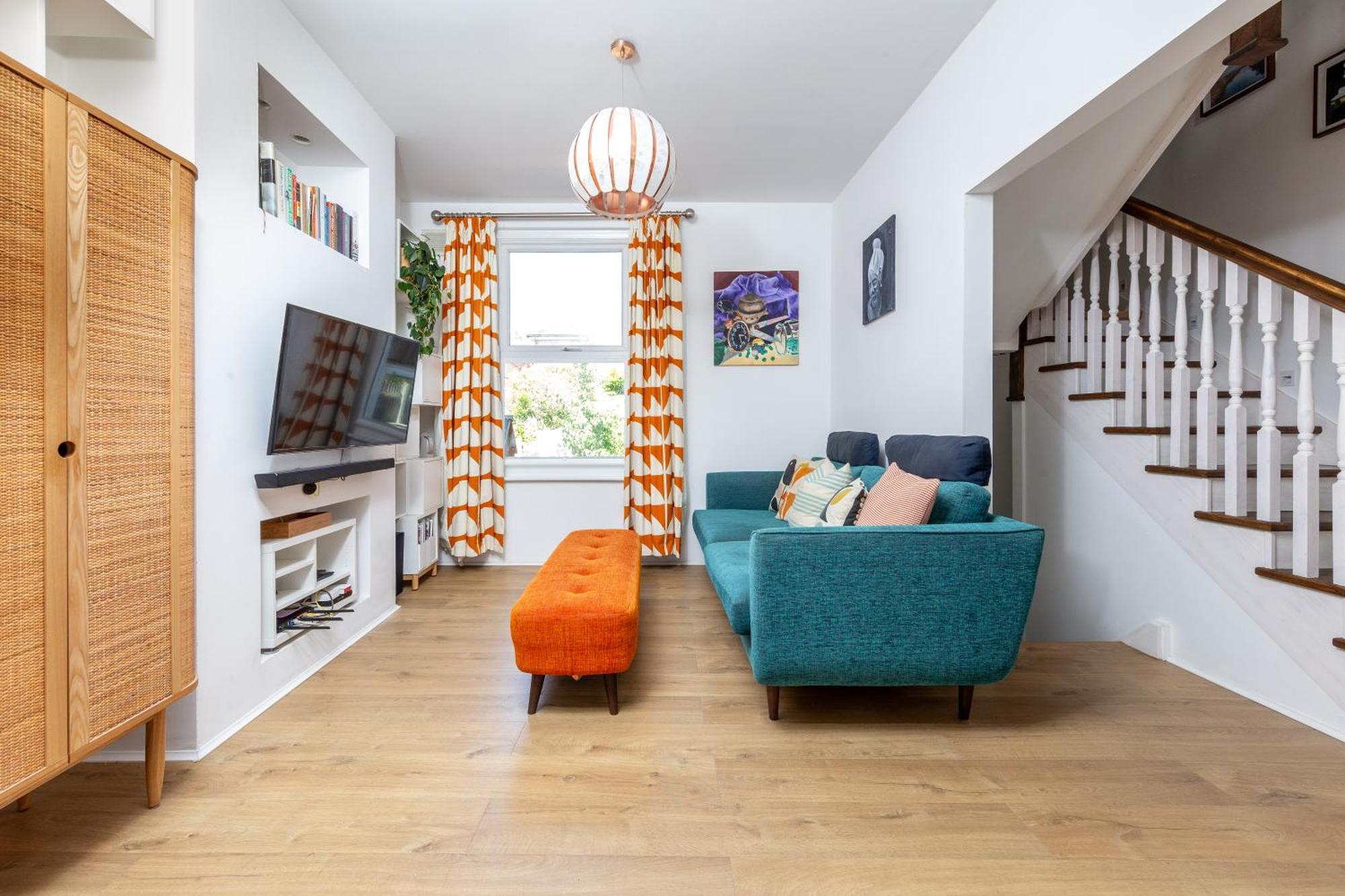 Chic Semi-detached House With A Private Garden, Se Сasa de vacaciones Londres