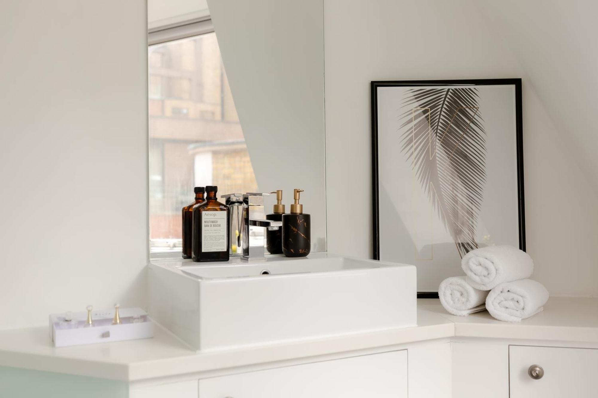 Rare Find Off Oxford St! Soho 5bed Design House For Xxl Groups Appartement *
