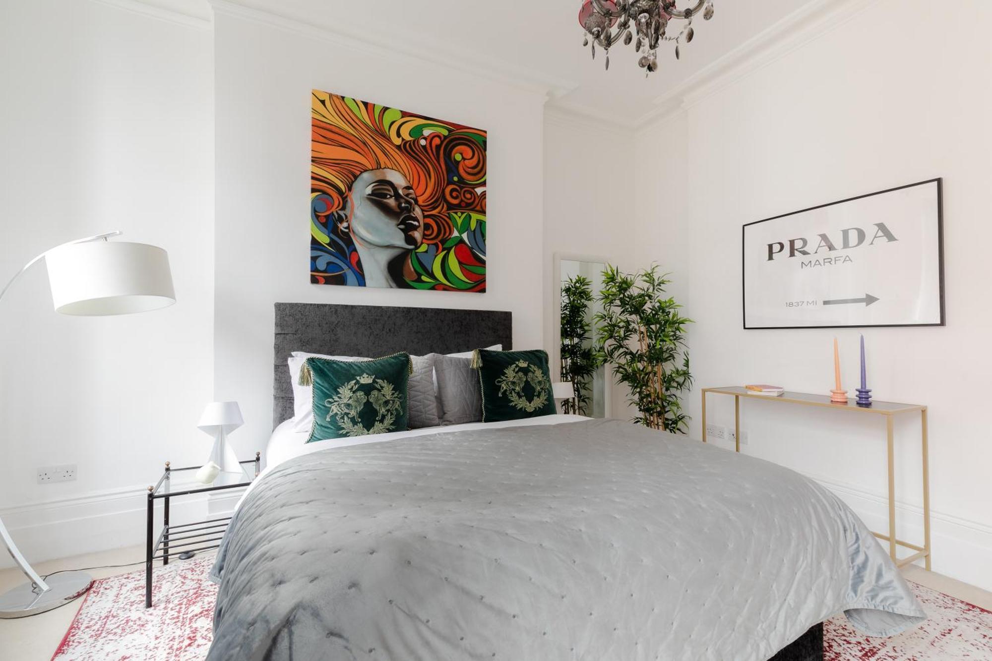 Rare Find Off Oxford St! Soho 5bed Design House For Xxl Groups Londen