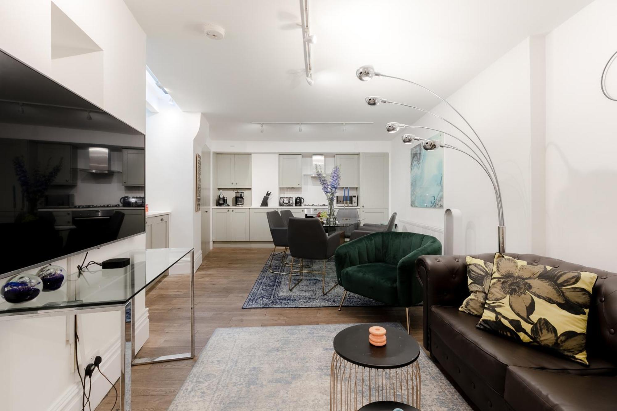 Rare Find Off Oxford St! Soho 5bed Design House For Xxl Groups Appartement Londen