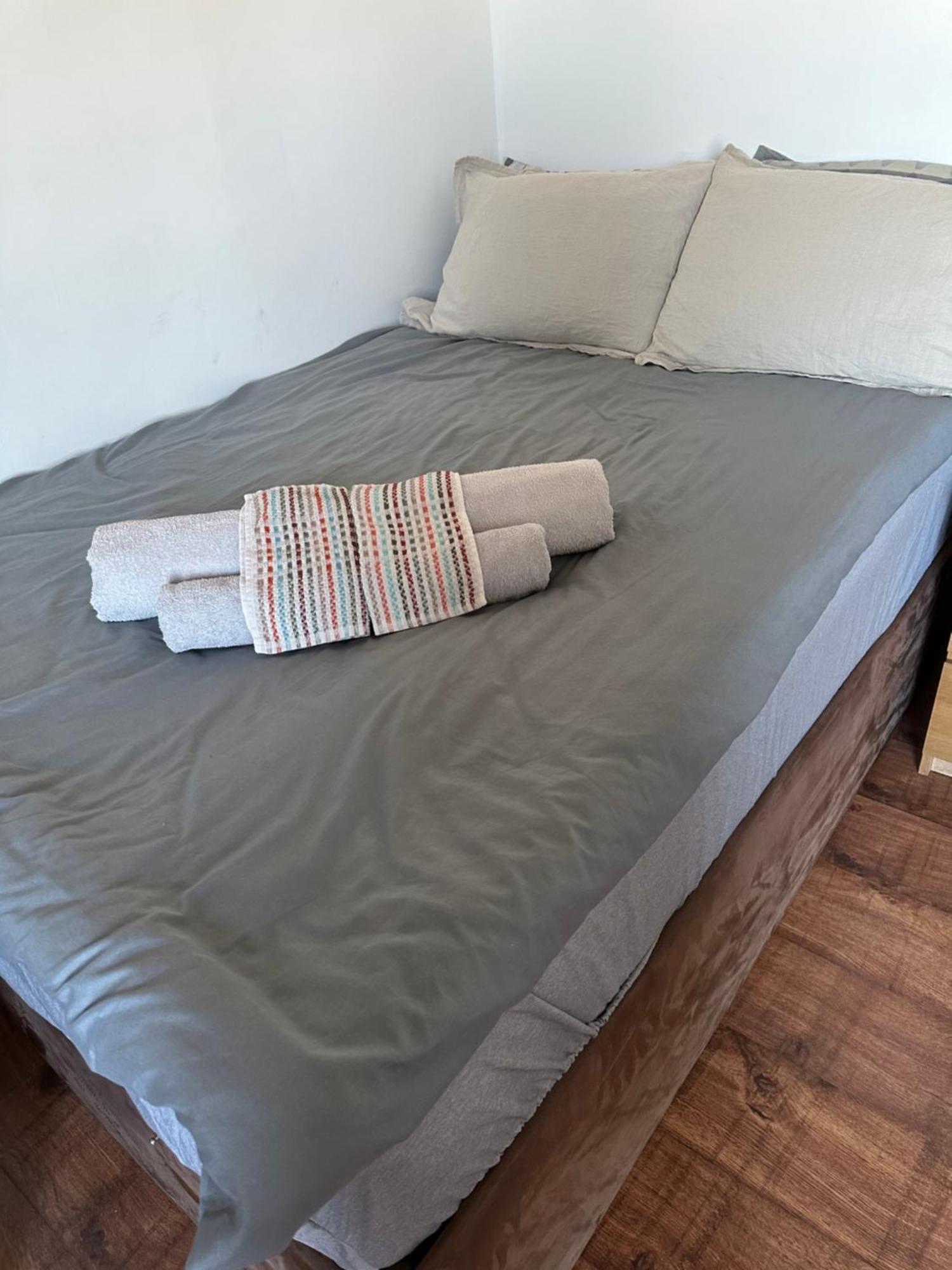 Shard Bed & Breakfast *