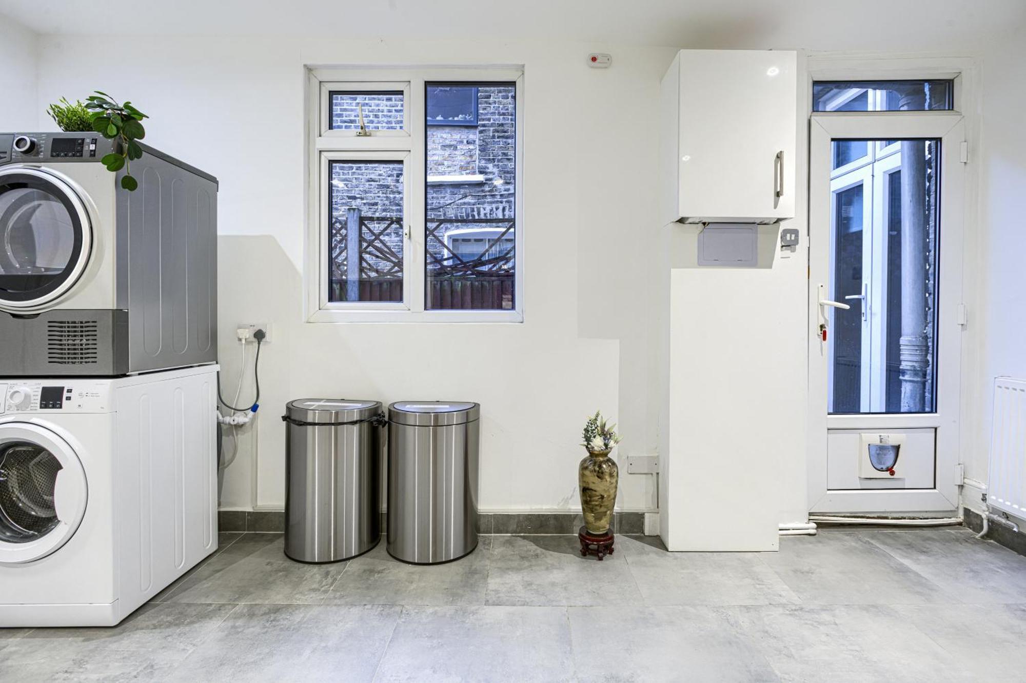 Hackney Deluxe Apartment