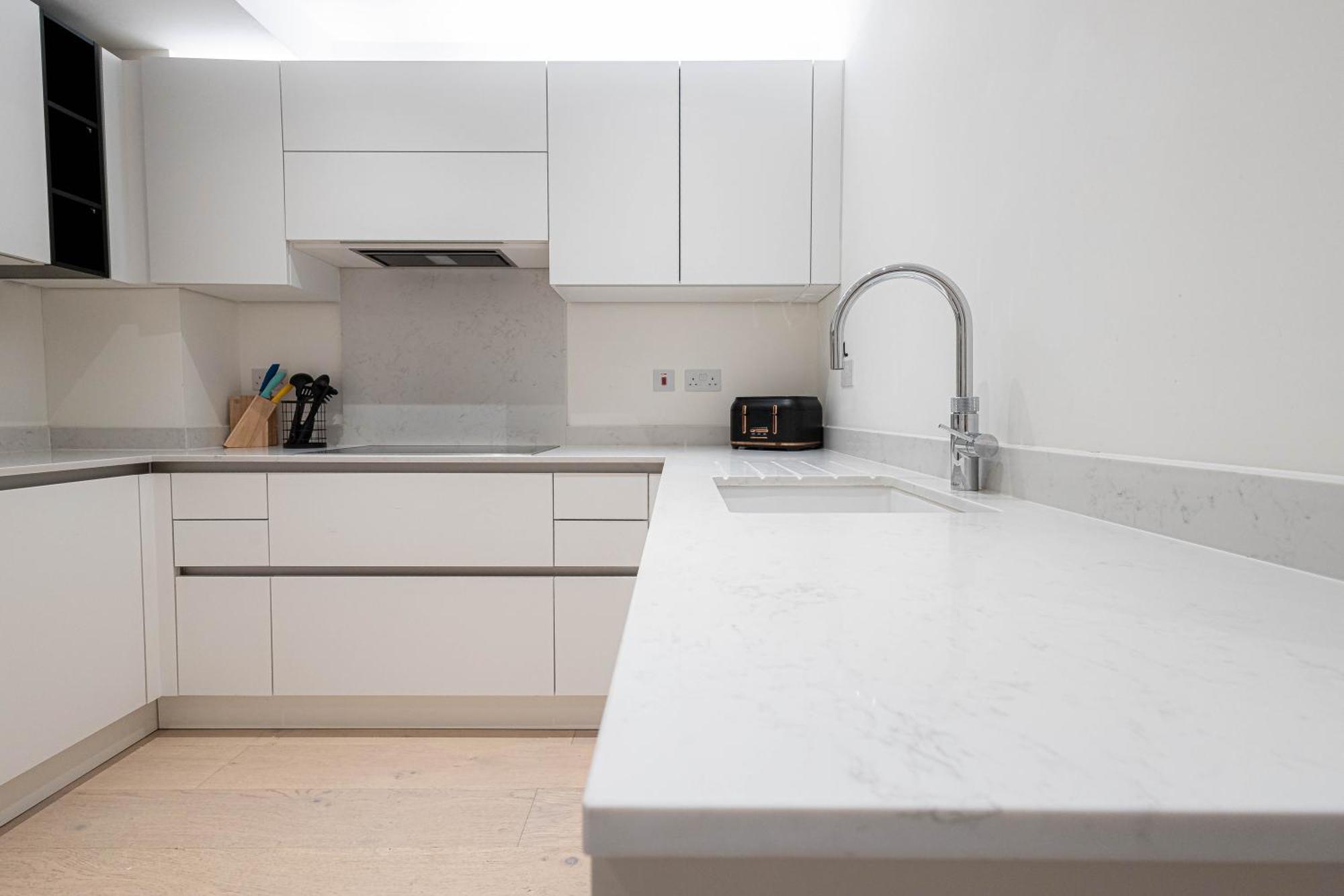 Apartamento The Arches Luxurious Three Bedroom Close To Hampstead Heath With Garden Balcony And Courtyard *