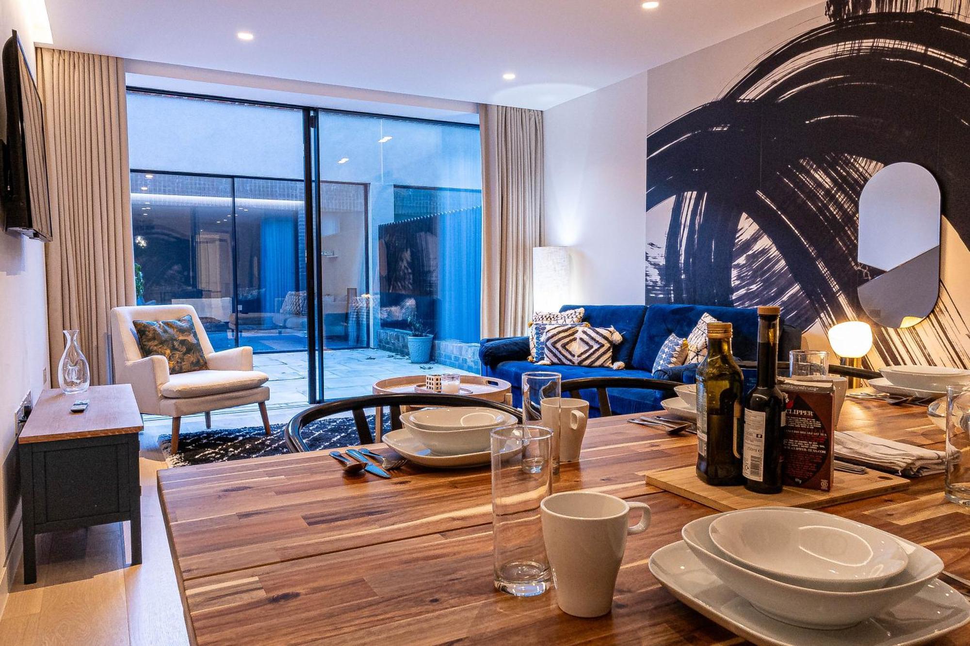 The Arches Luxurious Three Bedroom Close To Hampstead Heath With Garden Balcony And Courtyard Apartamento Londres