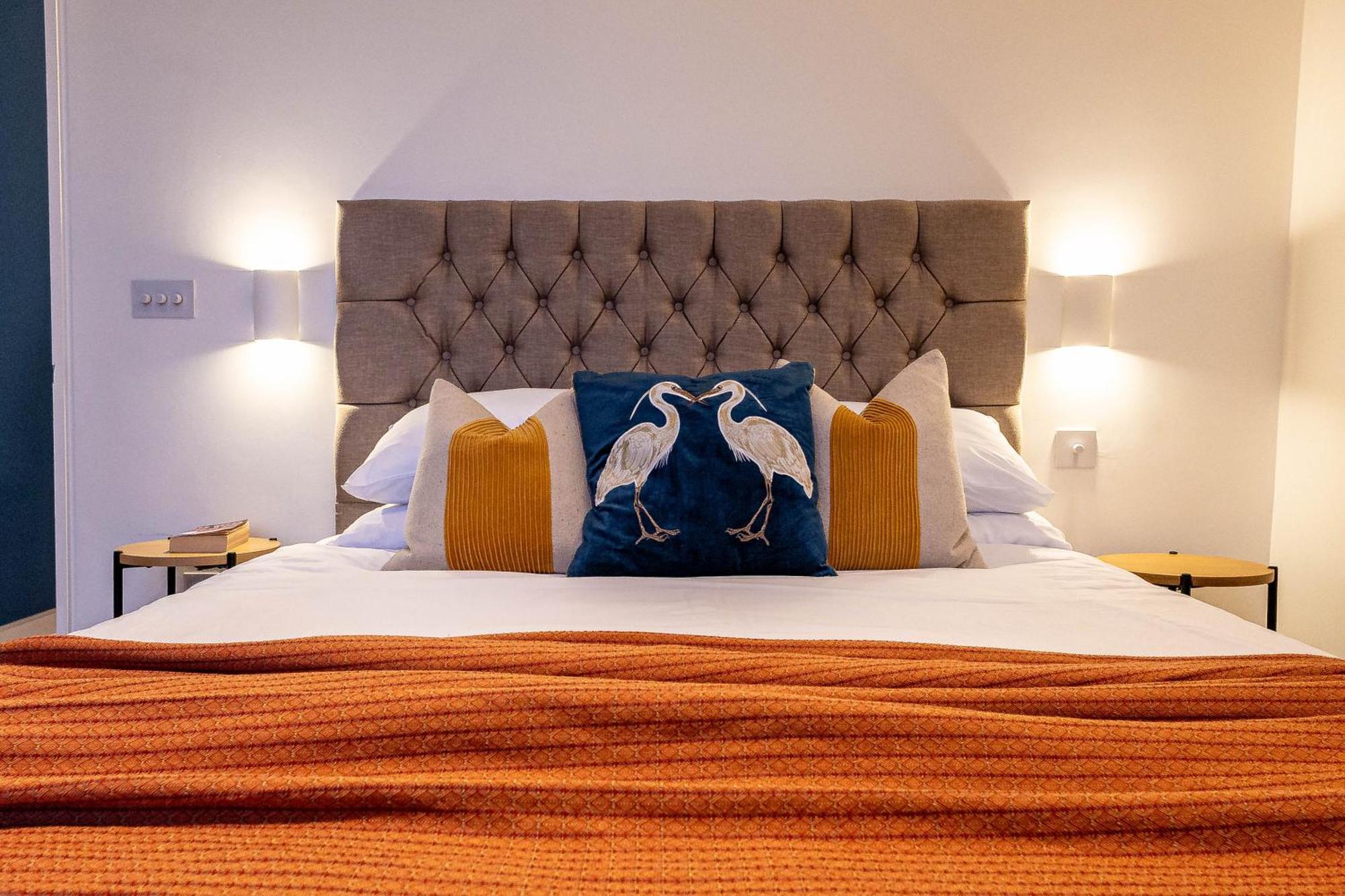 The Arches Luxurious Three Bedroom Close To Hampstead Heath With Garden Balcony And Courtyard Apartamento Londres