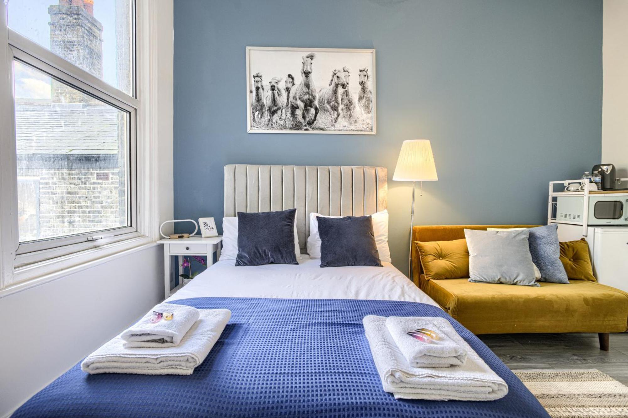 Hackney Deluxe Apartment