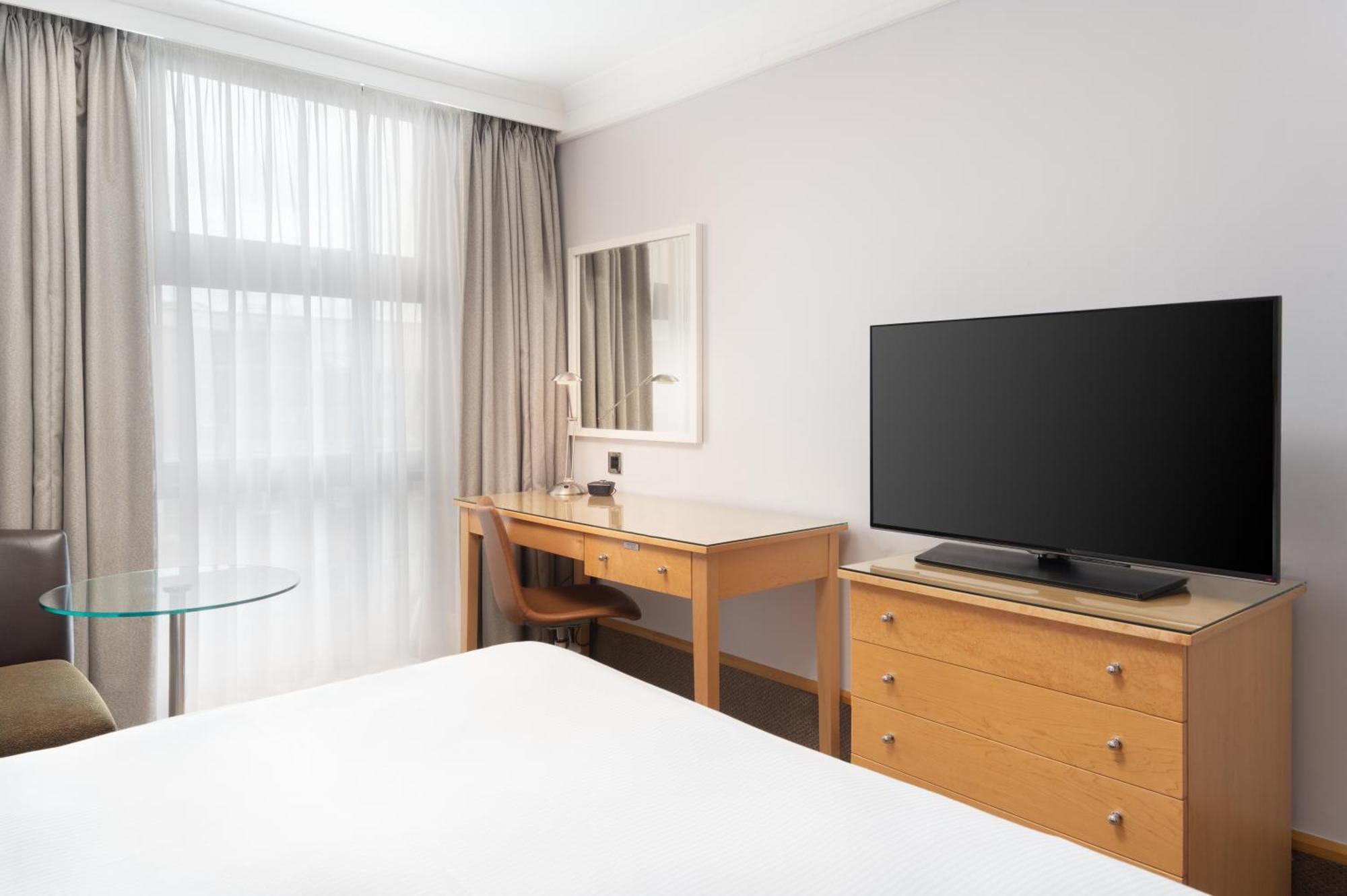 Hotel Hilton Kensington 4*