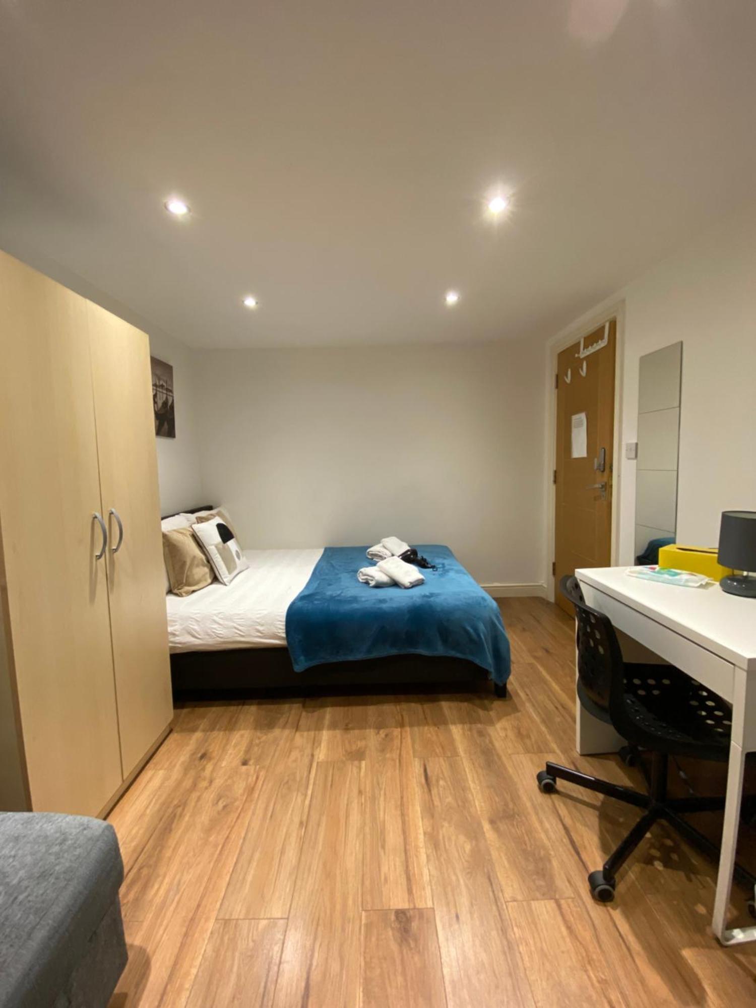 Fabulous Private Bedrooms Near Euston Station, Central London *