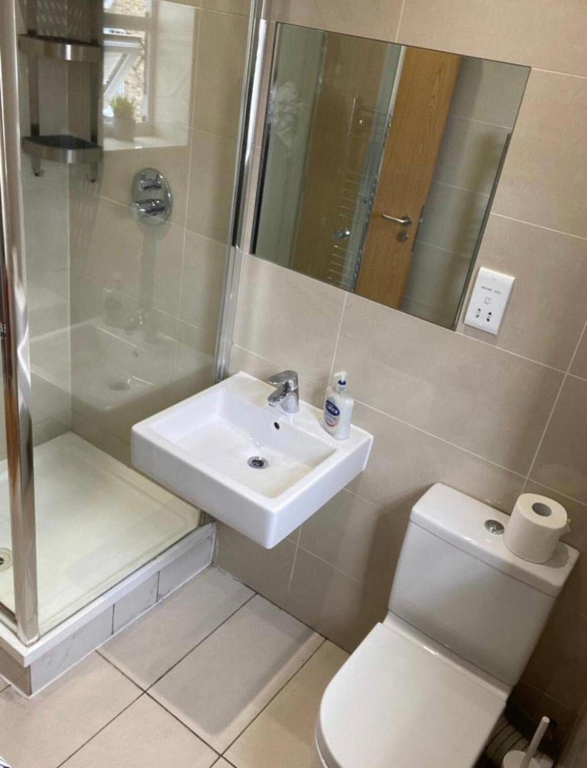 Privatunterkunft Lovely Private In Euston, London