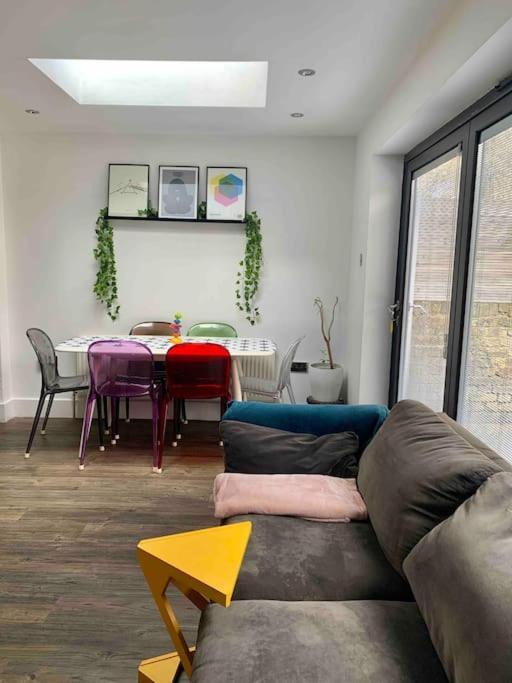 2 Bedrooms With Private Garden Walking Distance To Underground Ideal For Families Apartamento
