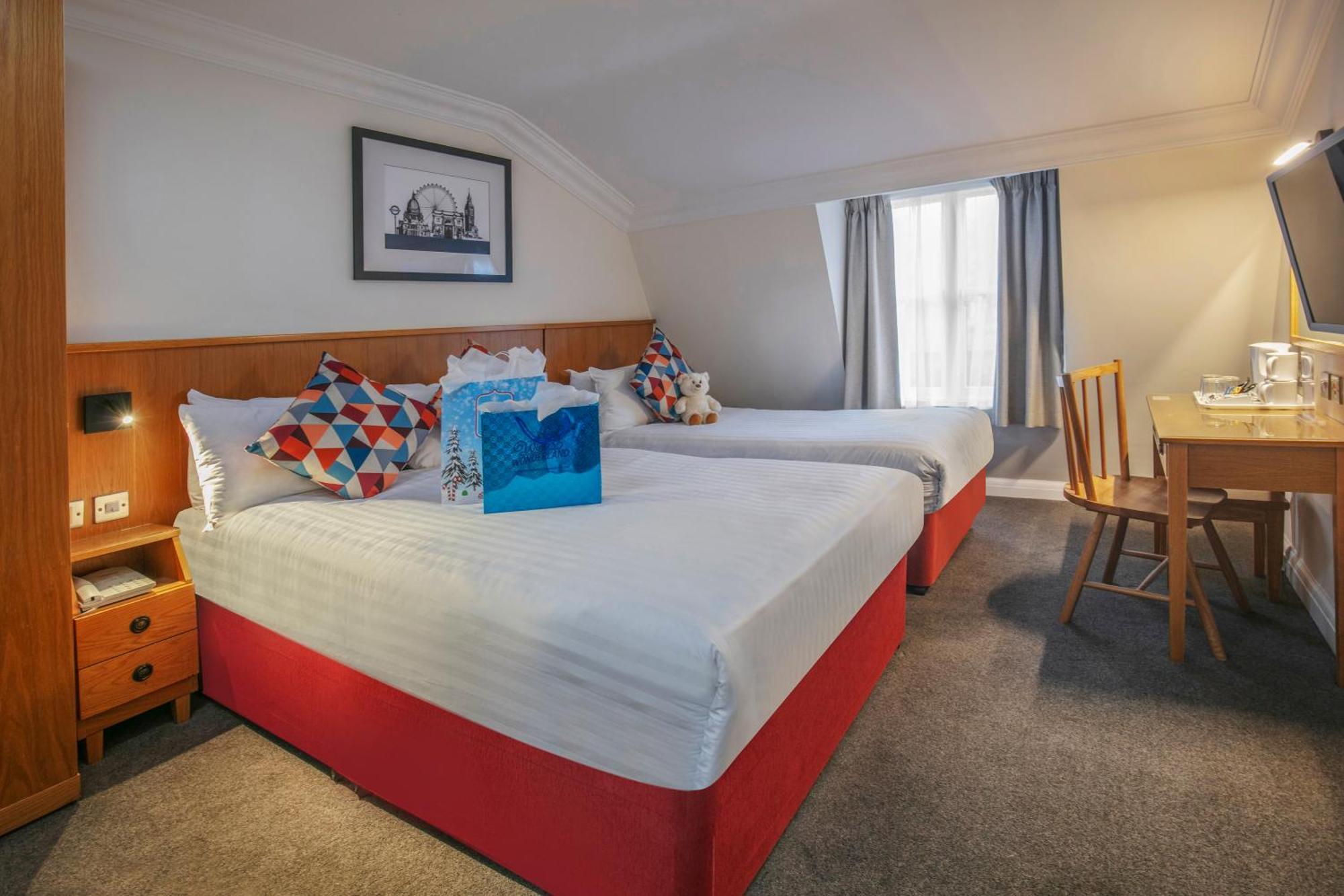 Queensway Hotel, Sure Collection By Western 3*