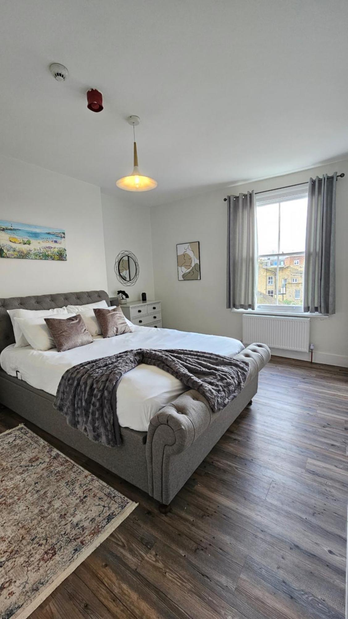 Luxury Chelsea- Fulham Apartment *