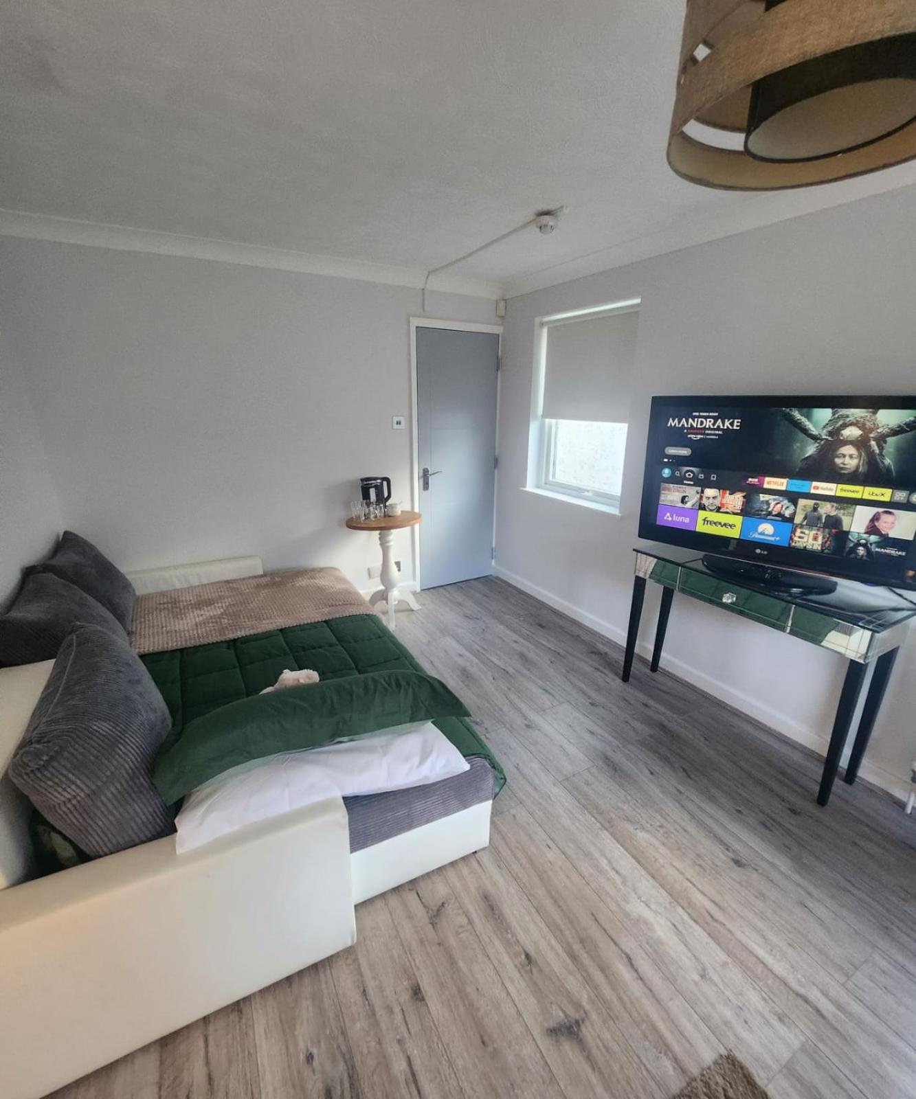 Alexandra Palace Sleep Overs Homestay