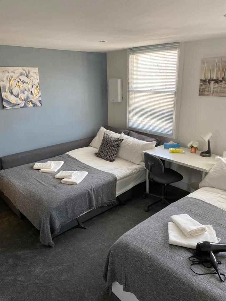 Homestay Comfy Private Bedrooms Near Euston, *
