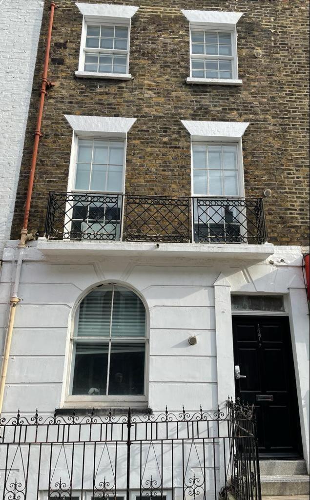 Homestay Comfy Private Bedrooms Near Euston, *