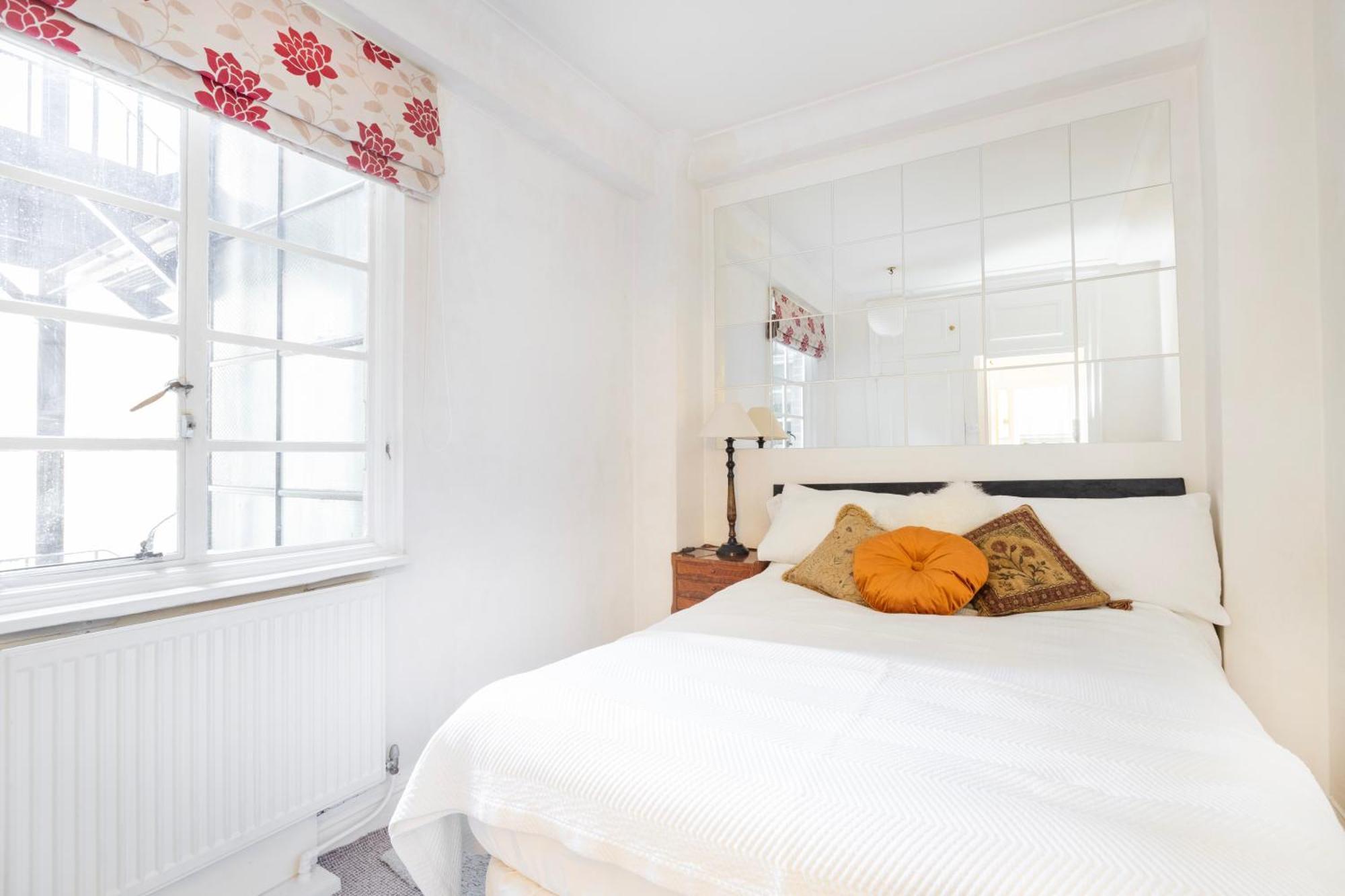 Executive Knightsbridge Apartment