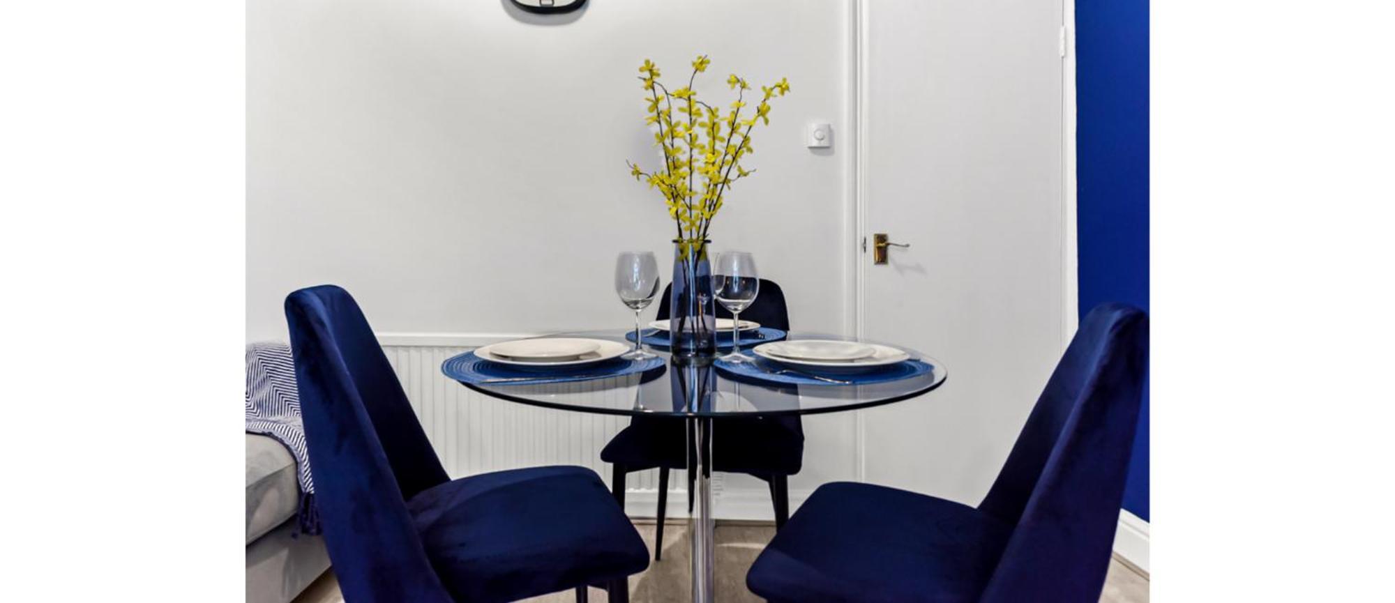 Terrific 1 Bd Flat In Apartment