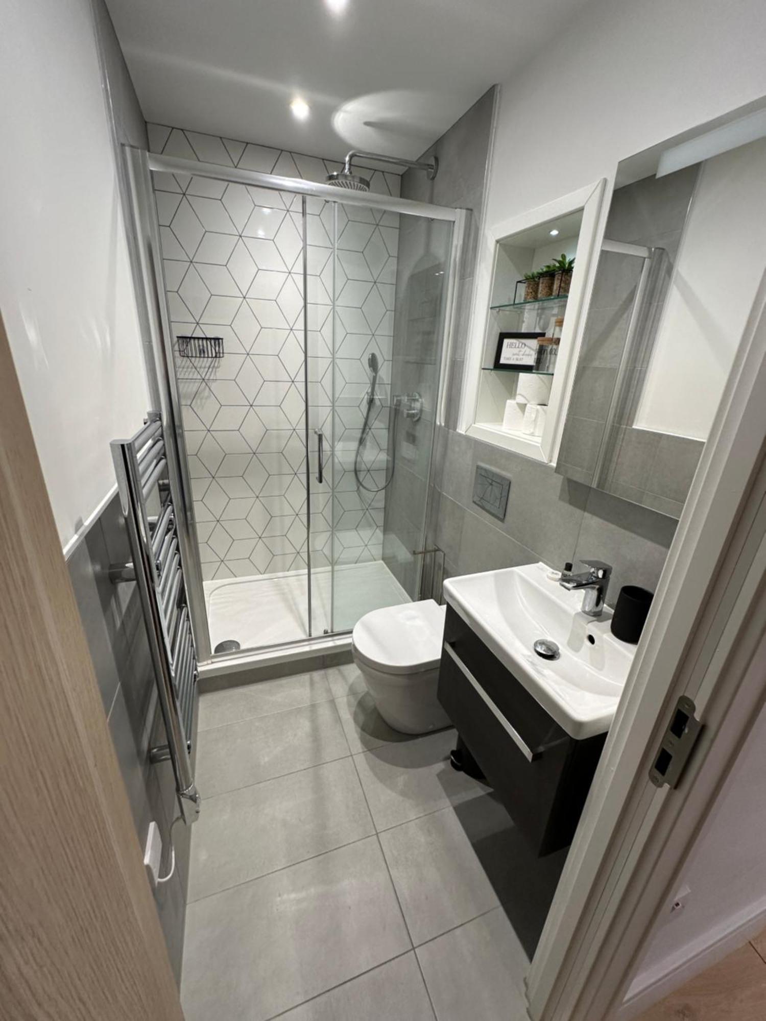 Stylish 1 Bedroom In Purley, Croydon Apartment London