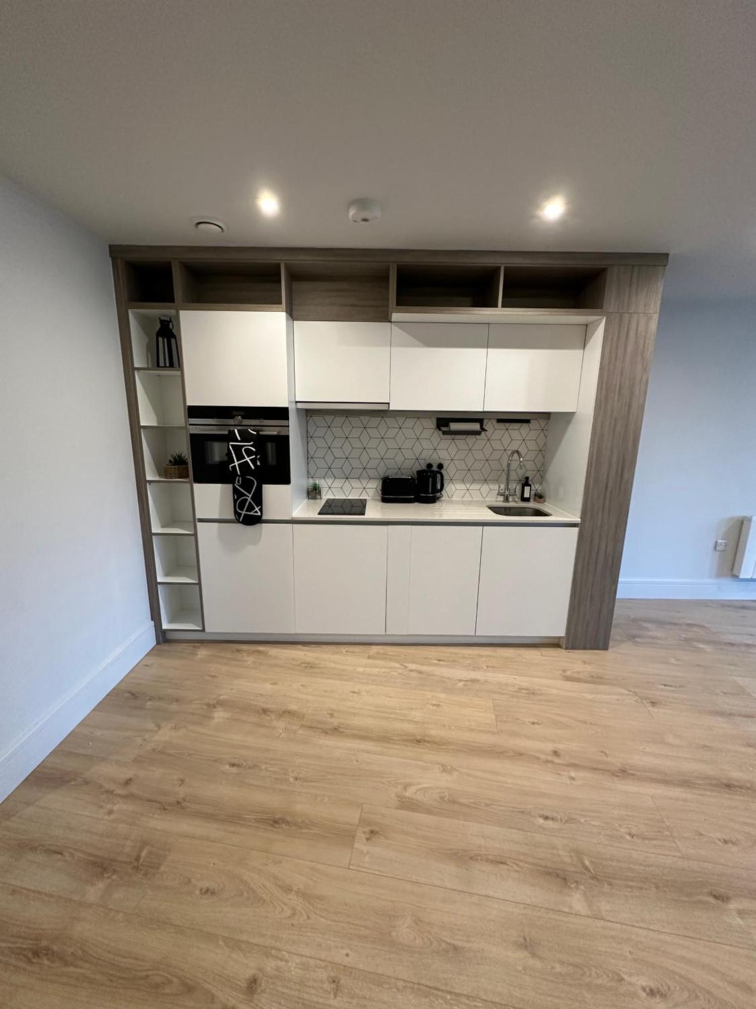 Stylish 1 Bedroom In Purley, Croydon Apartment London