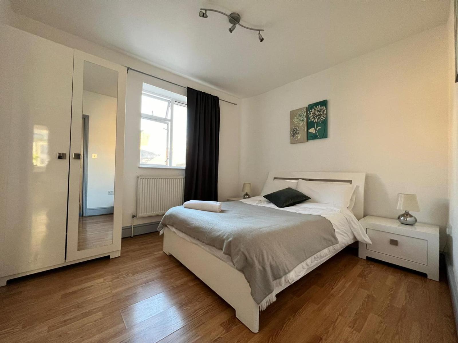Shoreditch - Lovely Two-bedroom Appartement Londen