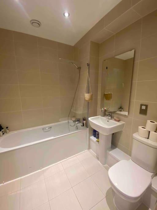 Spacious 2-bedroom In Location, Modern Amenities, Walking Distance To Attractions