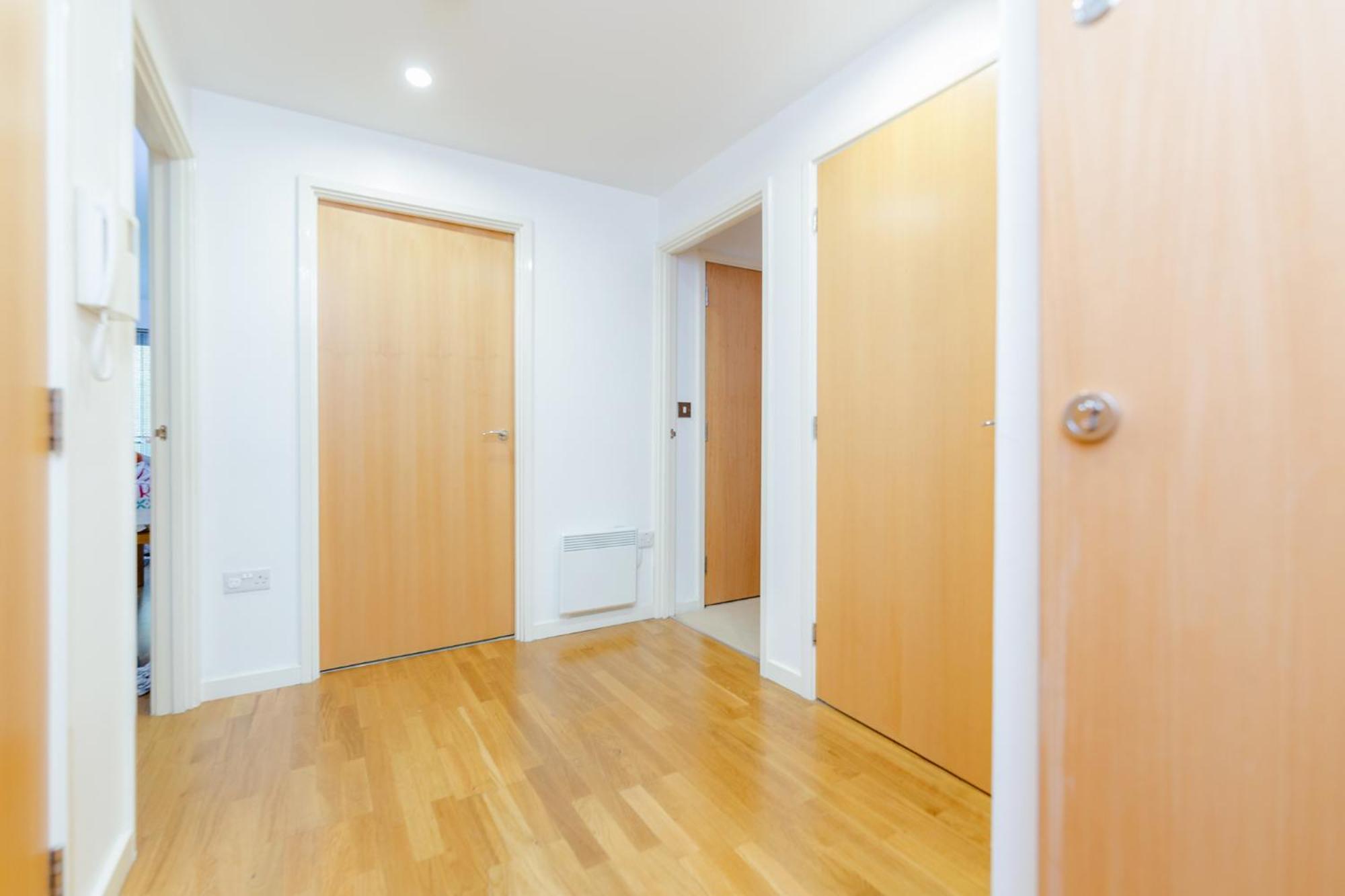 2&3 Bedrooms Near Excel - Modern Spacious For Larger Groups Appartement Londen