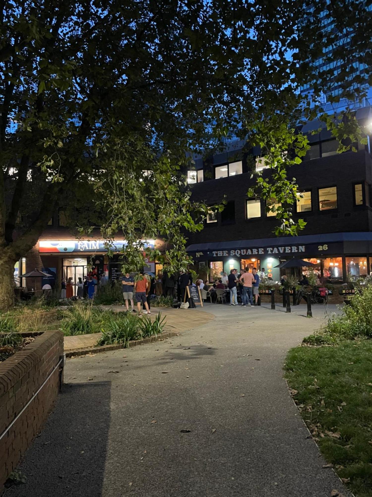 Lovely Triple And Quadruple In Euston & Square In *