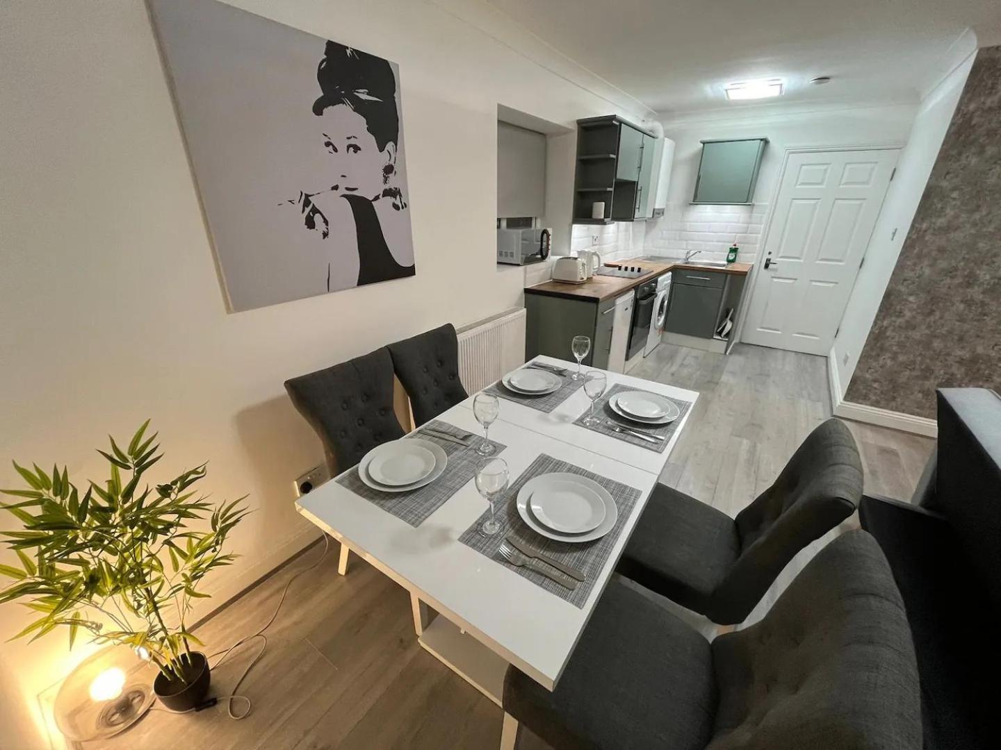 Apartment Contemporary Style In The Heart Of