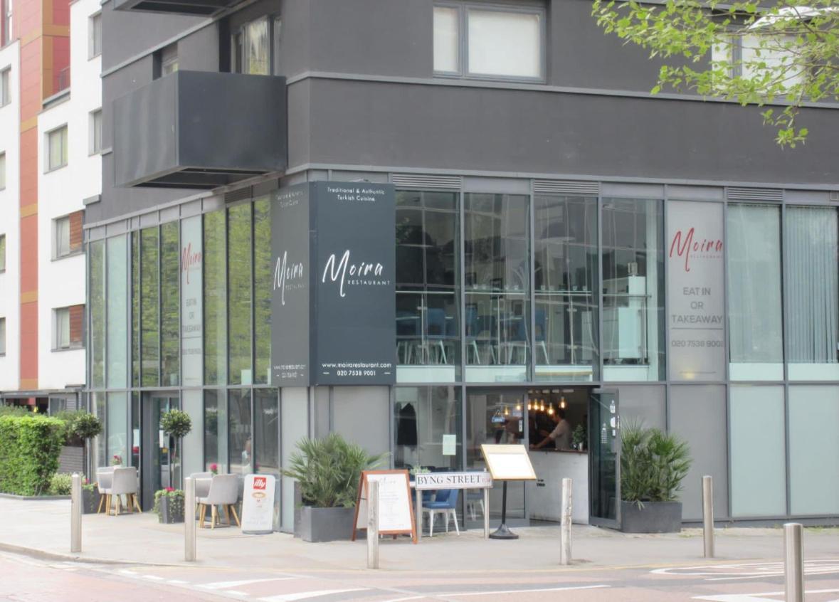 Captivating 2-bed In Canary Wharf