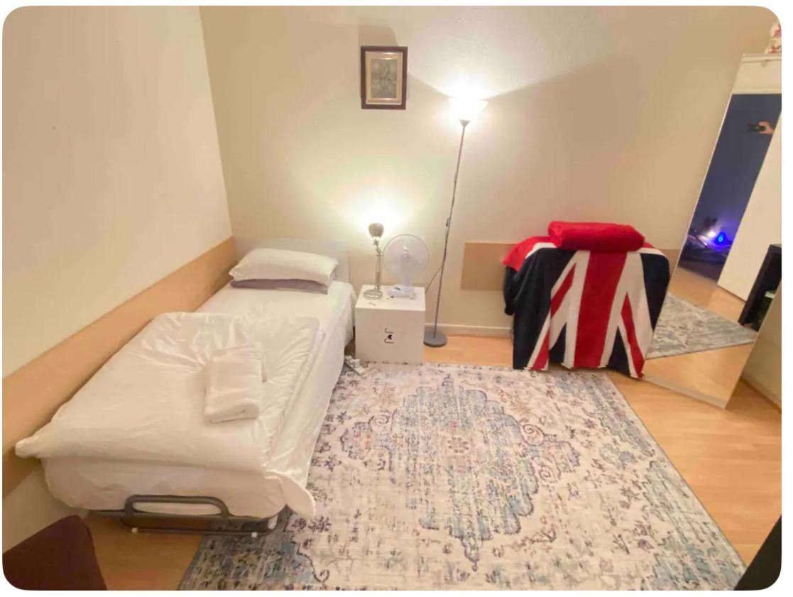Single - Kings Cross, Female Only,, * London