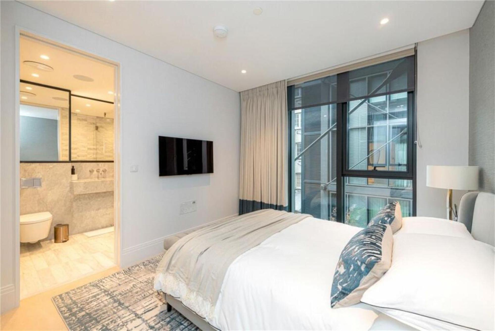 Oxford Street Station Lovely Lux Flat Sleeps Up To 6 London