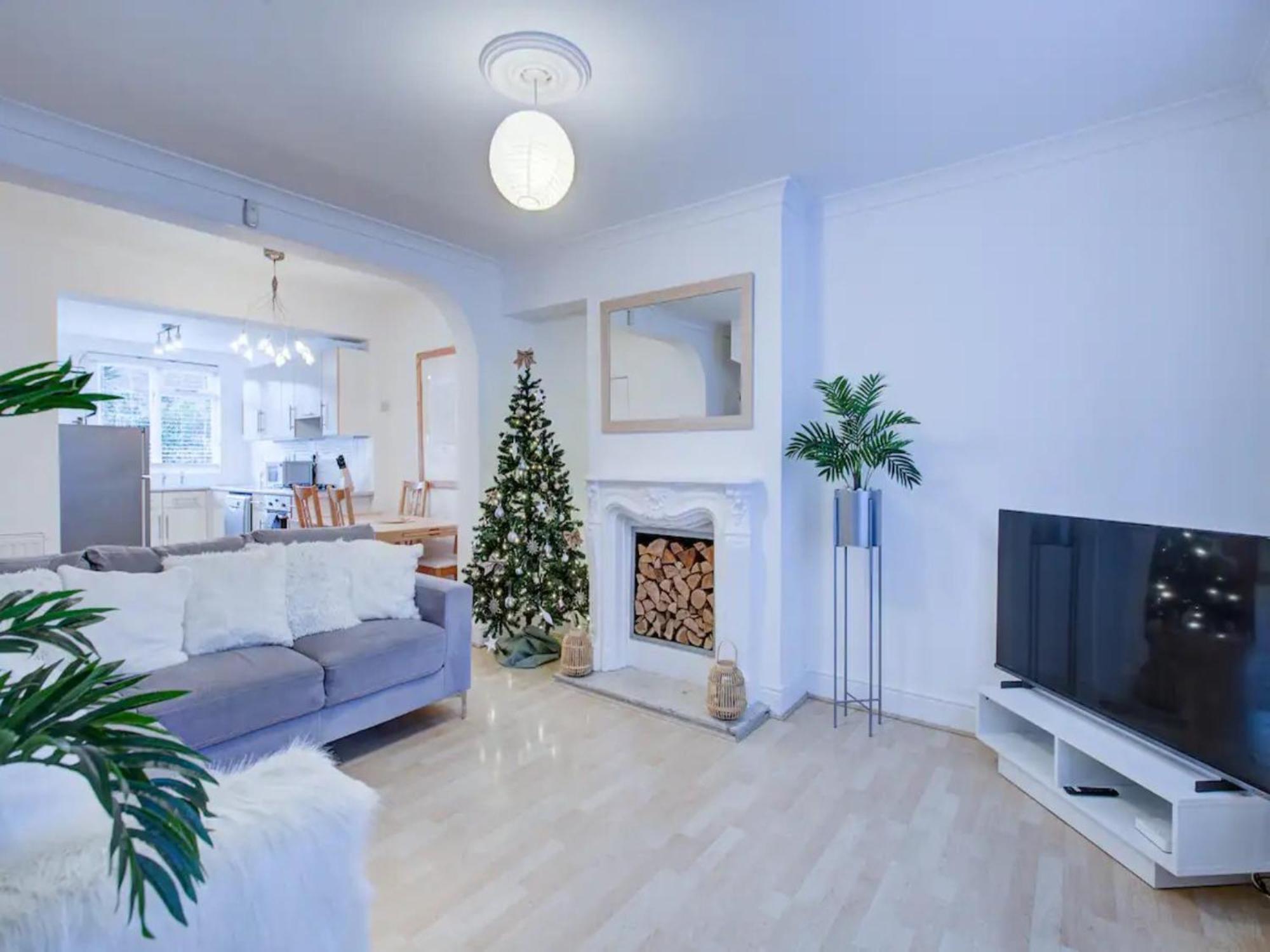 Pass The Keys Charming 2 Bedroom House Good Transport And Parking Vakantiehuis