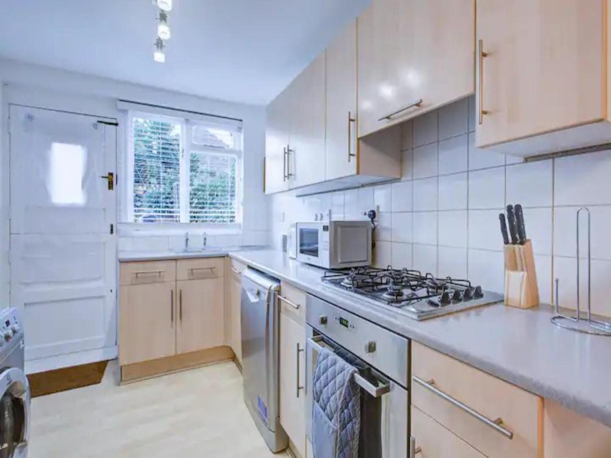 Vakantiehuis Pass The Keys Charming 2 Bedroom House Good Transport And Parking *