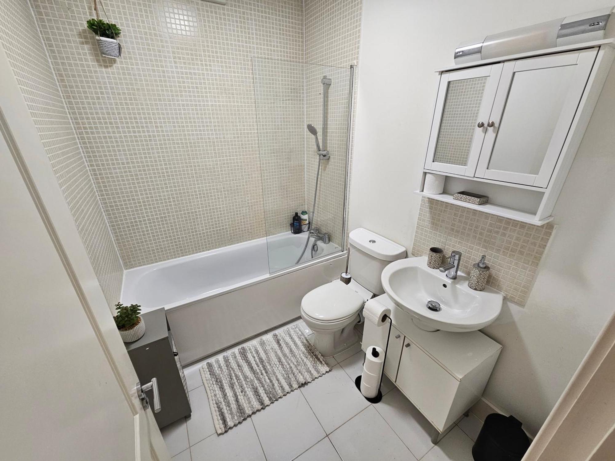 Apartment 2bdr Islington Close To Station London