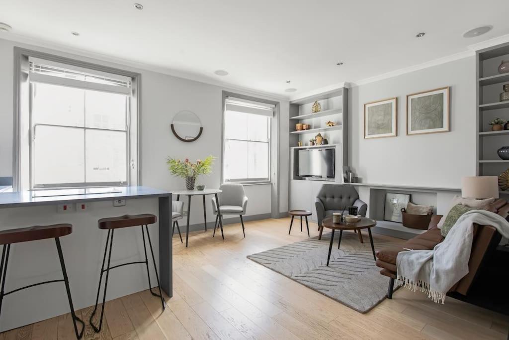 Notting Hill Stylish One Bedroom Apartment