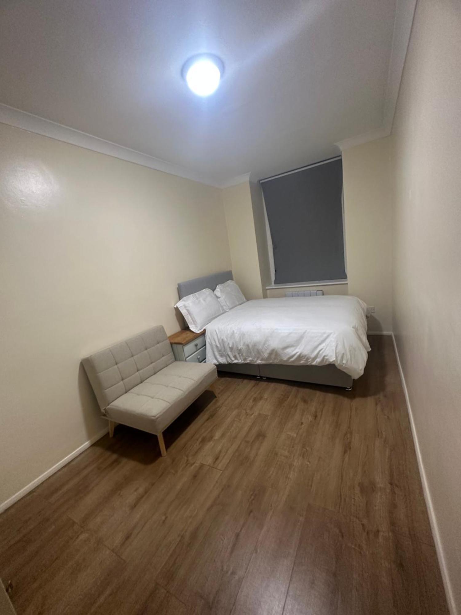 Lovely 3 Bed Regent Park London