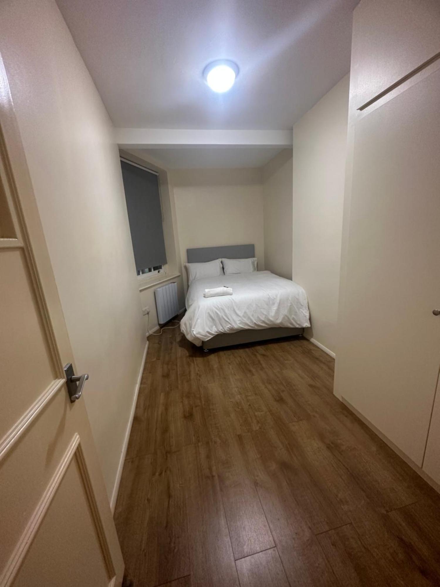 Lovely 3 Bed Regent Park Apartment London