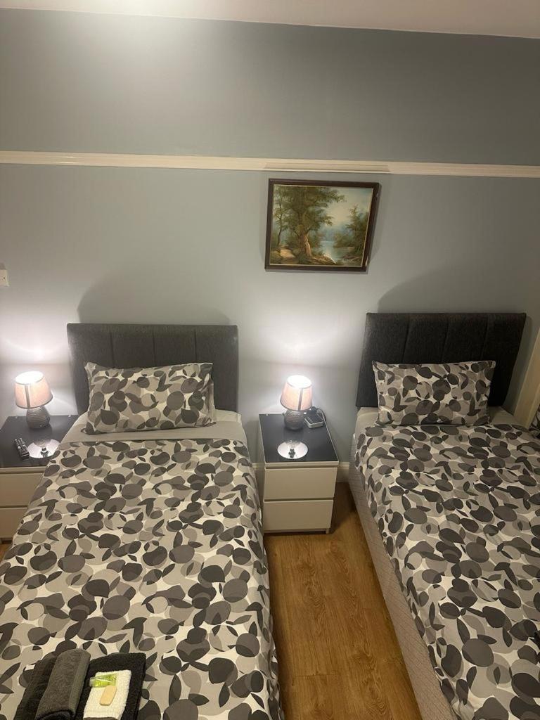 North West Guest house *