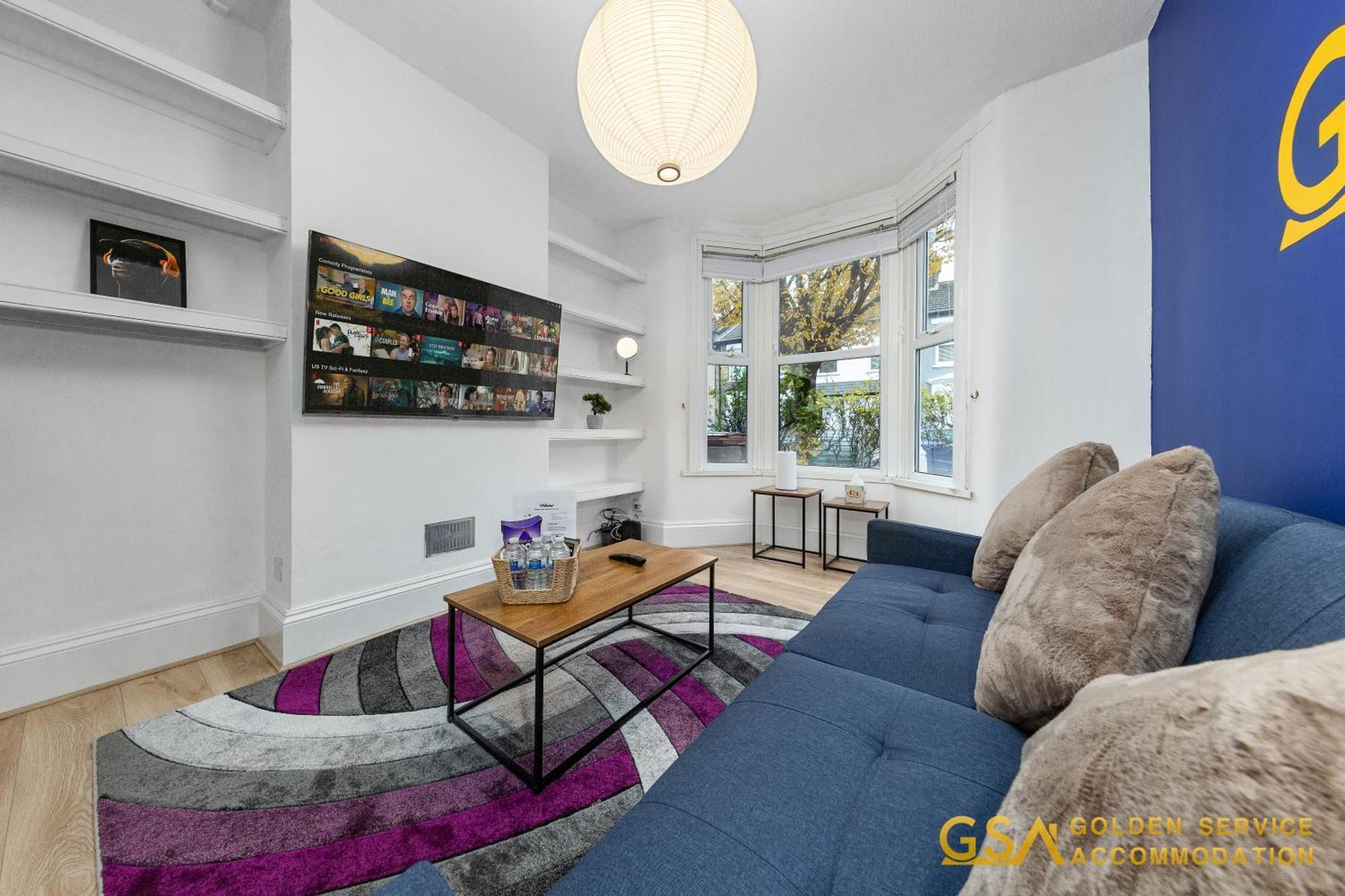 Stylist And Cosy 3 Bed House Leytonstone Sleeps 7 London